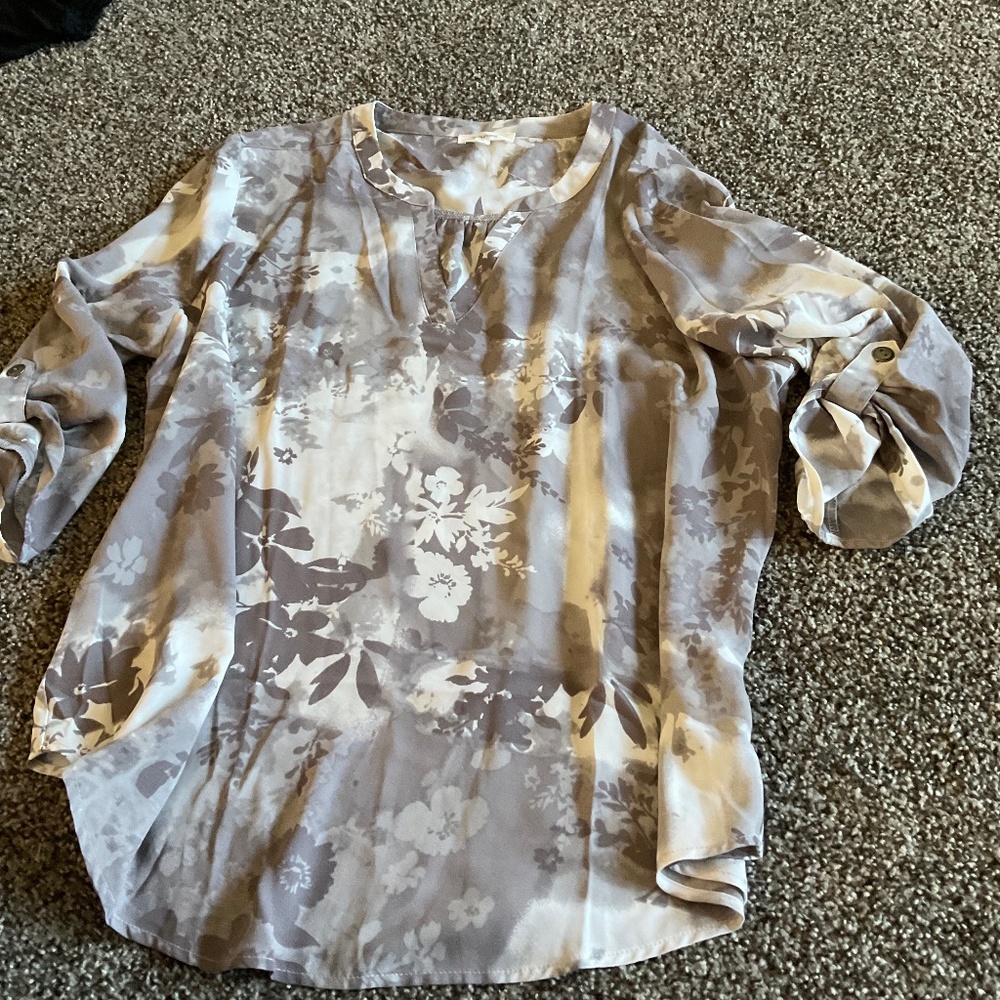 Maurice’s pop over blouse modern floral neutral XL